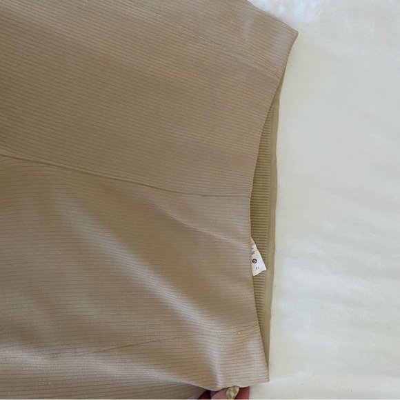 Lululemon Beige Ribbed Leggings - Picture 3 of 7